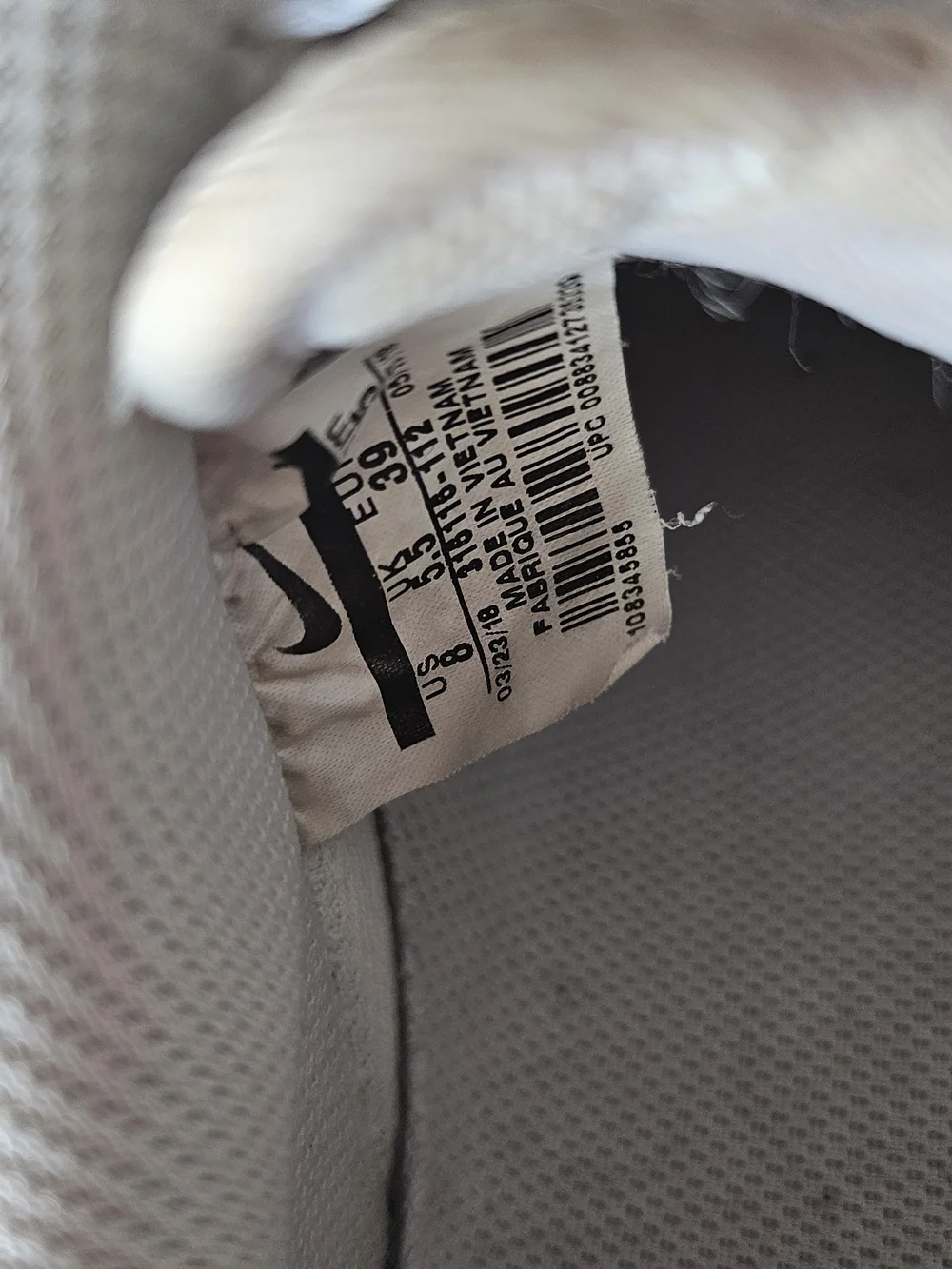 Nike Men's White Low-Top Leather Sneakers